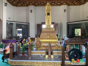 Lang Thang Thủ Đô Vientiane