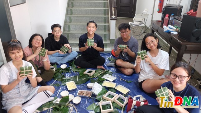 Du học sinh Việt tại Singapore tưng bừng đón Tết cổ truyền