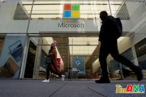 Microsoft sa thải 10.000 nhân sự